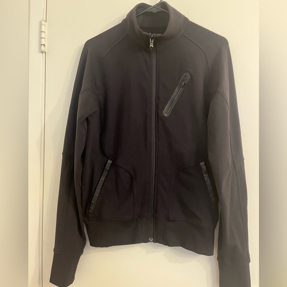 Lululemon Trainer Jacket - Picture 8 of 15